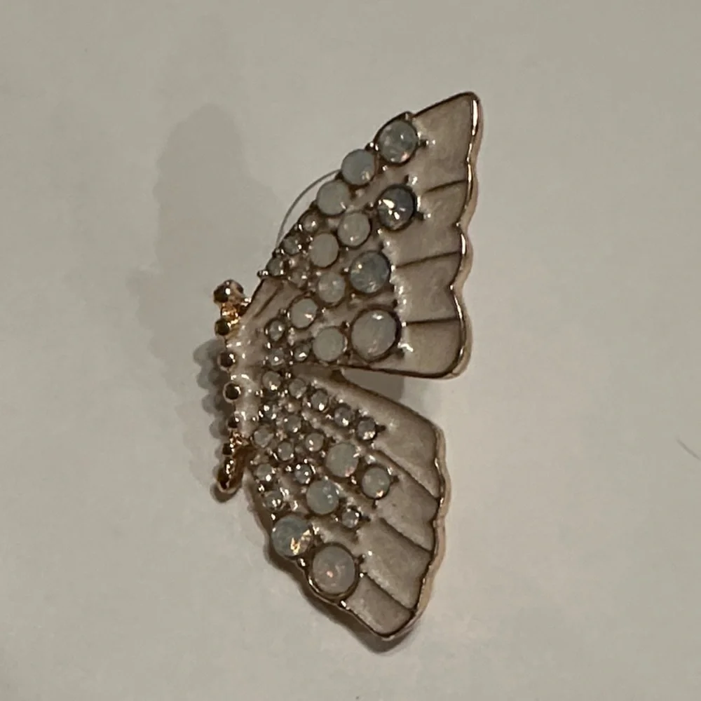 Chic Butterfly Earrings with Silver and Gold Accents EUC - Picture 2 of 4